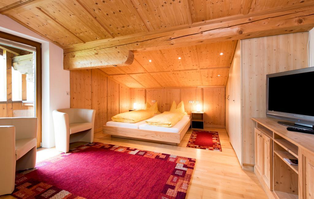 Hotel Tyroler Hof Grän Pokoj fotografie